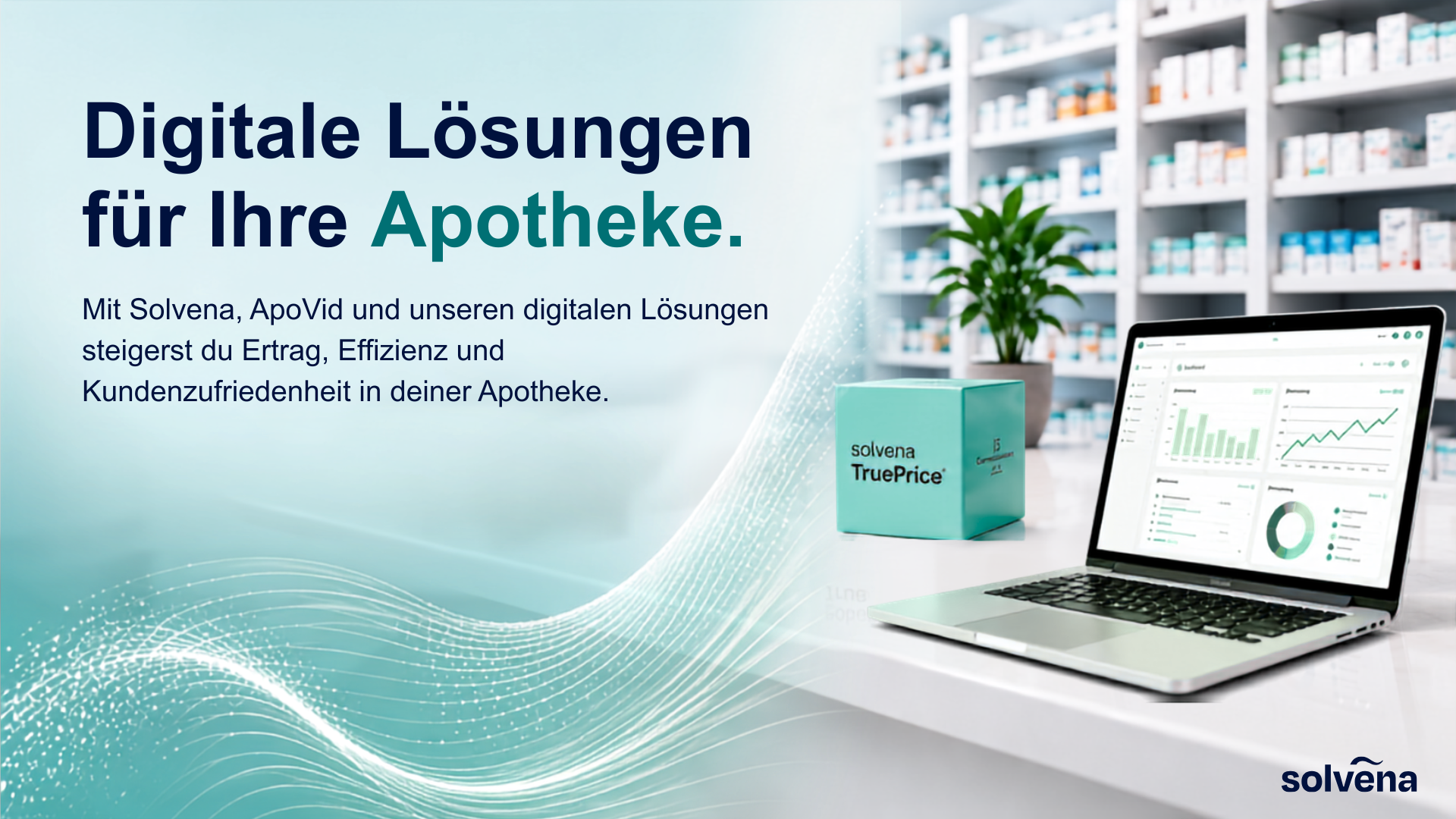 Apothekenumgebung mit Laptop und TruePrice-Produkt. Links steht „Digitale Lösungen für Ihre Apotheke.“ sowie ein Hinweis auf digitale Lösungen von Solvena und ApoVid.